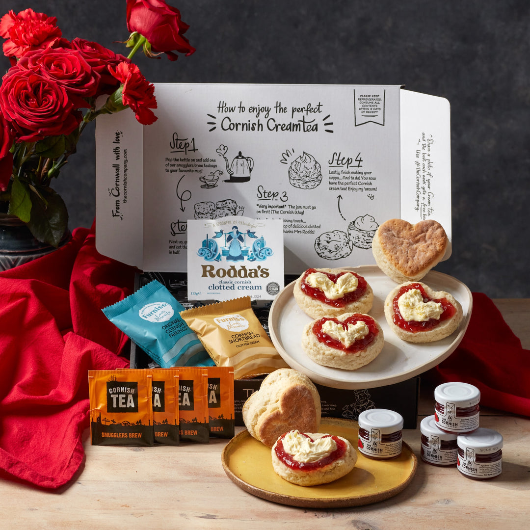 The Love Heart Cream Tea Hamper