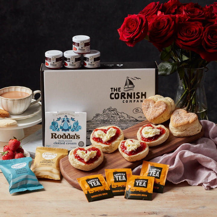 The Love Heart Cream Tea Hamper