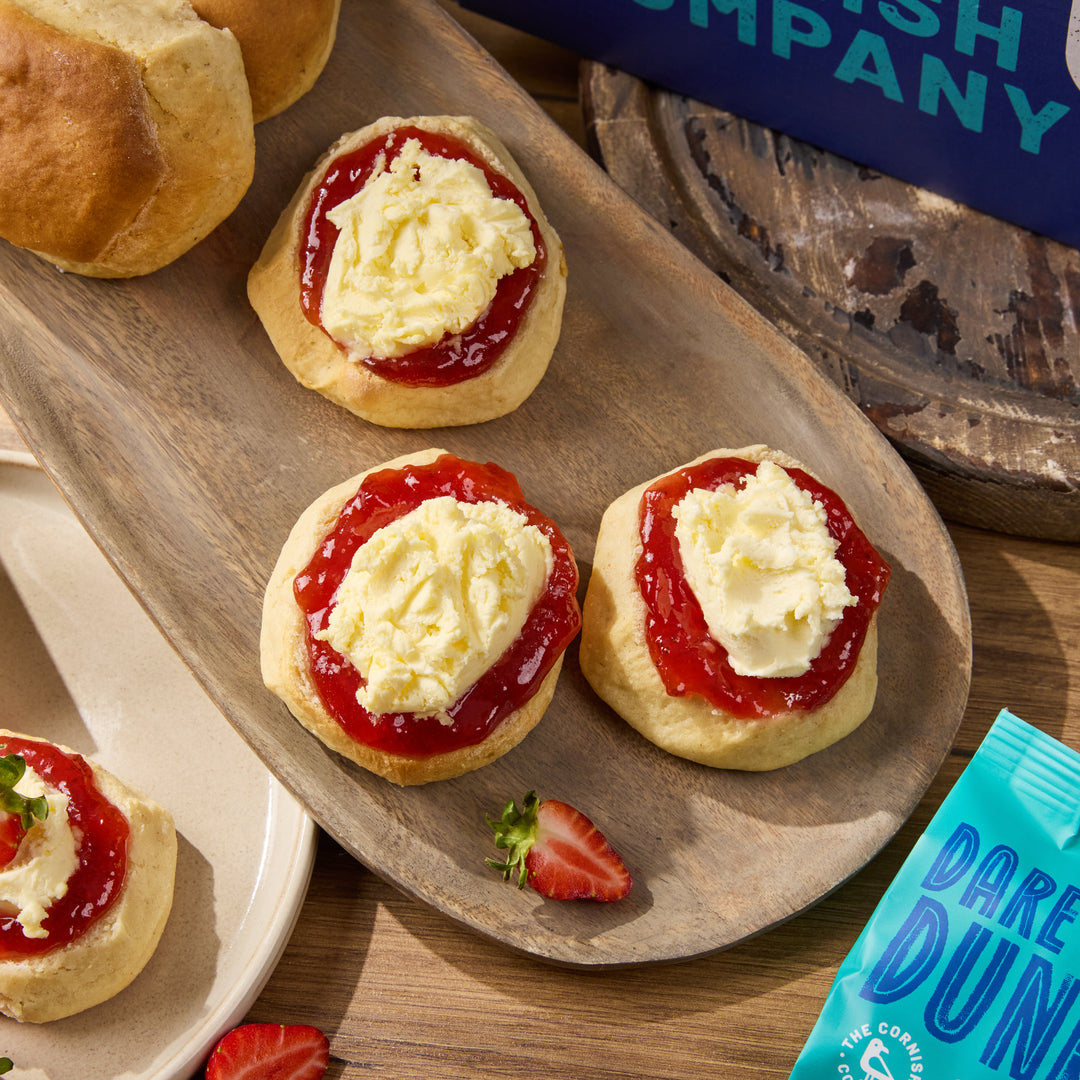 The Gin & Tonic Cream Tea Hamper
