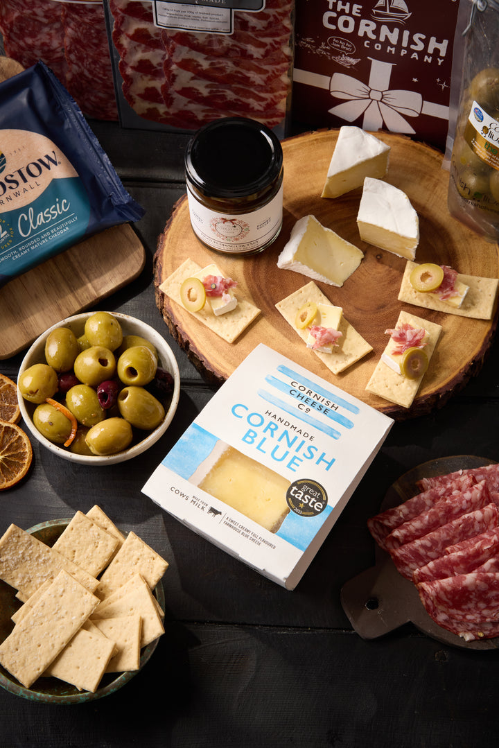 The Nadelik Lowen Hamper