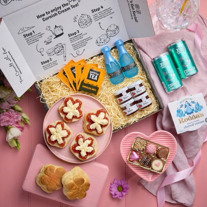 The Petals & Gin Hamper