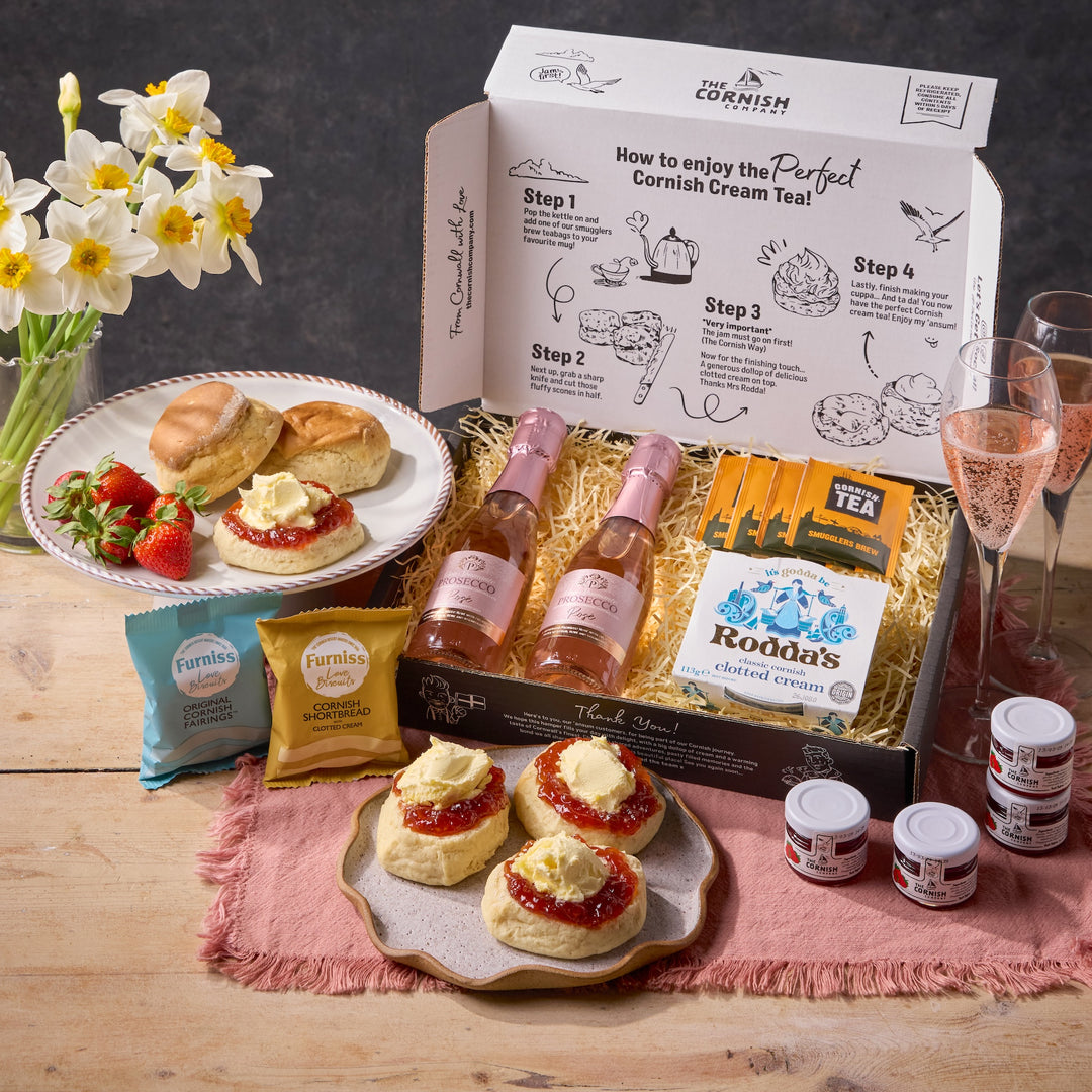 The Rose Prosecco Cream Tea Hamper