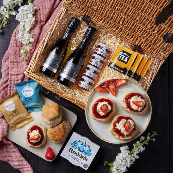 The Prosecco Cream Tea Hamper