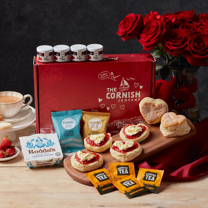 The Love Heart Cream Tea Hamper