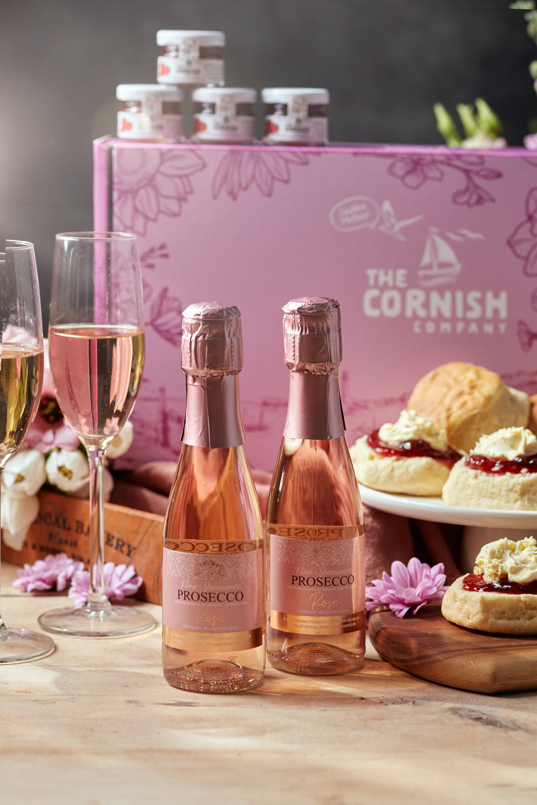 The Petals & Prosecco Hamper