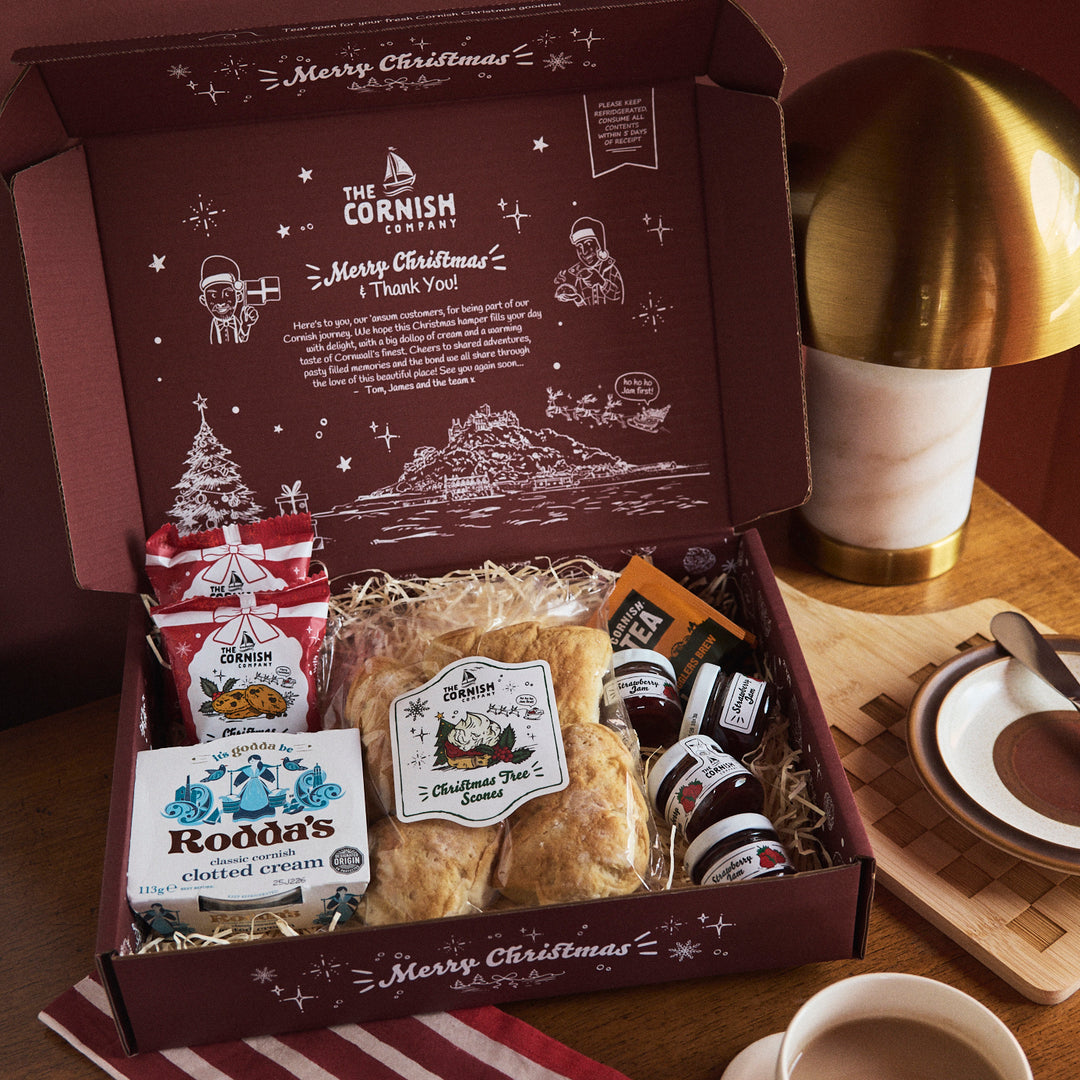 The Xmas Tree Cream Tea Hamper