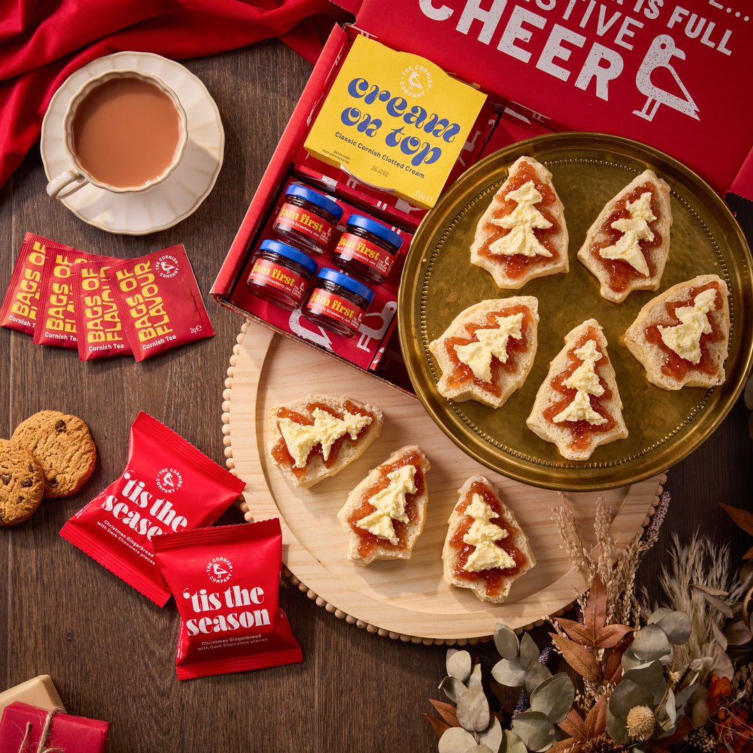 The Xmas Tree Cream Tea Hamper