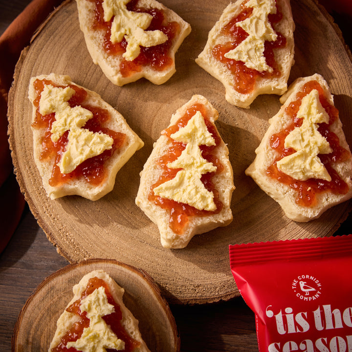 The Xmas Tree Cream Tea Hamper